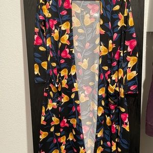 This is a LuLaRoe Sarah worn once